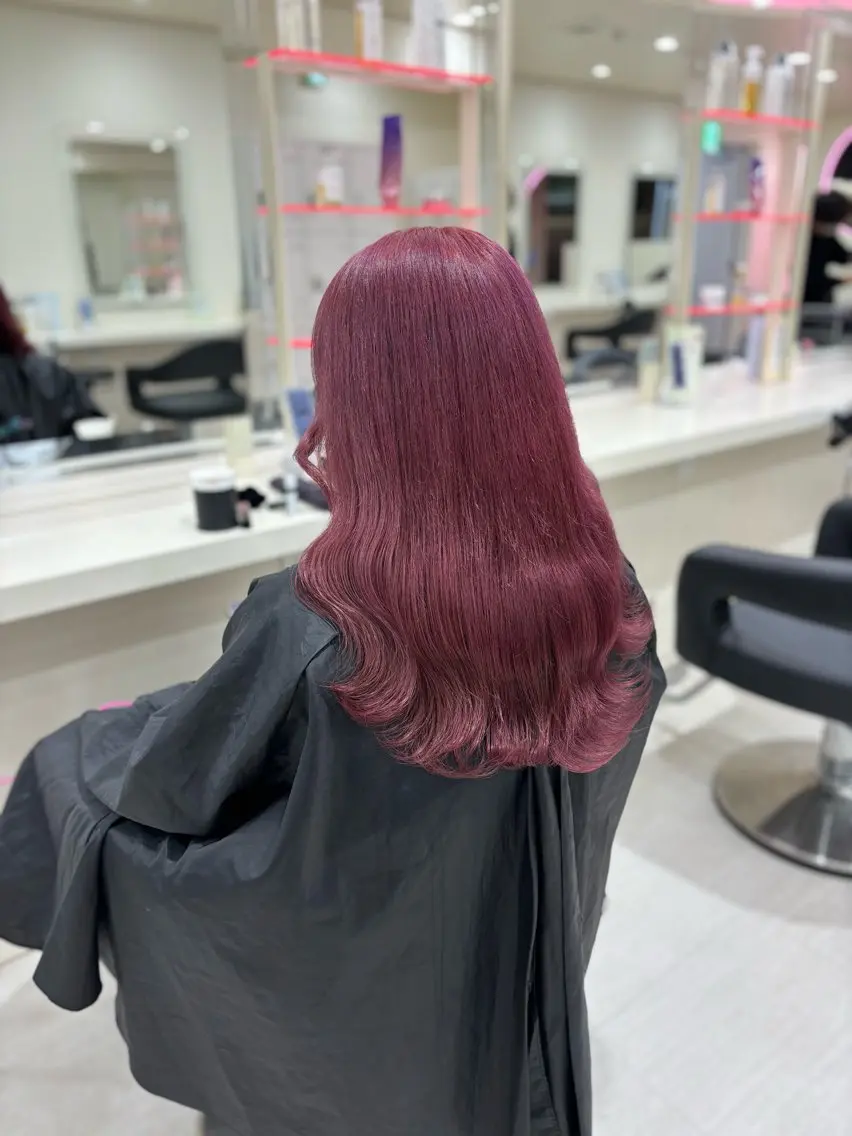 ロング カラー モテ髪ハイトーン🫧 serina🎀池袋のヘアスタイル