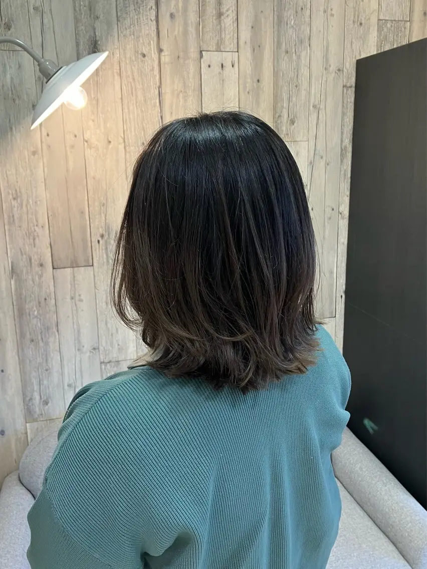 ミディアム 顔周りカット レイヤーカット 藤田 七海のヘアスタイル