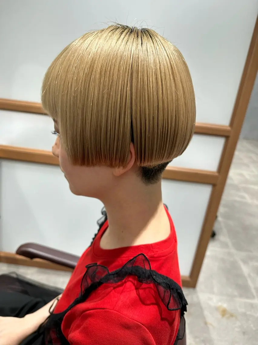ショート ボブ 伊藤 慎吾のヘアスタイル