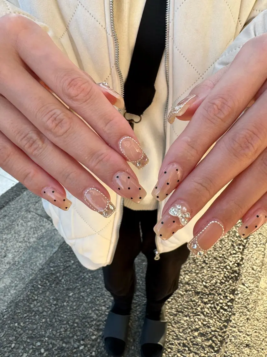 ネイル LAVISH 大和店 emi・:*+のネイルデザイン