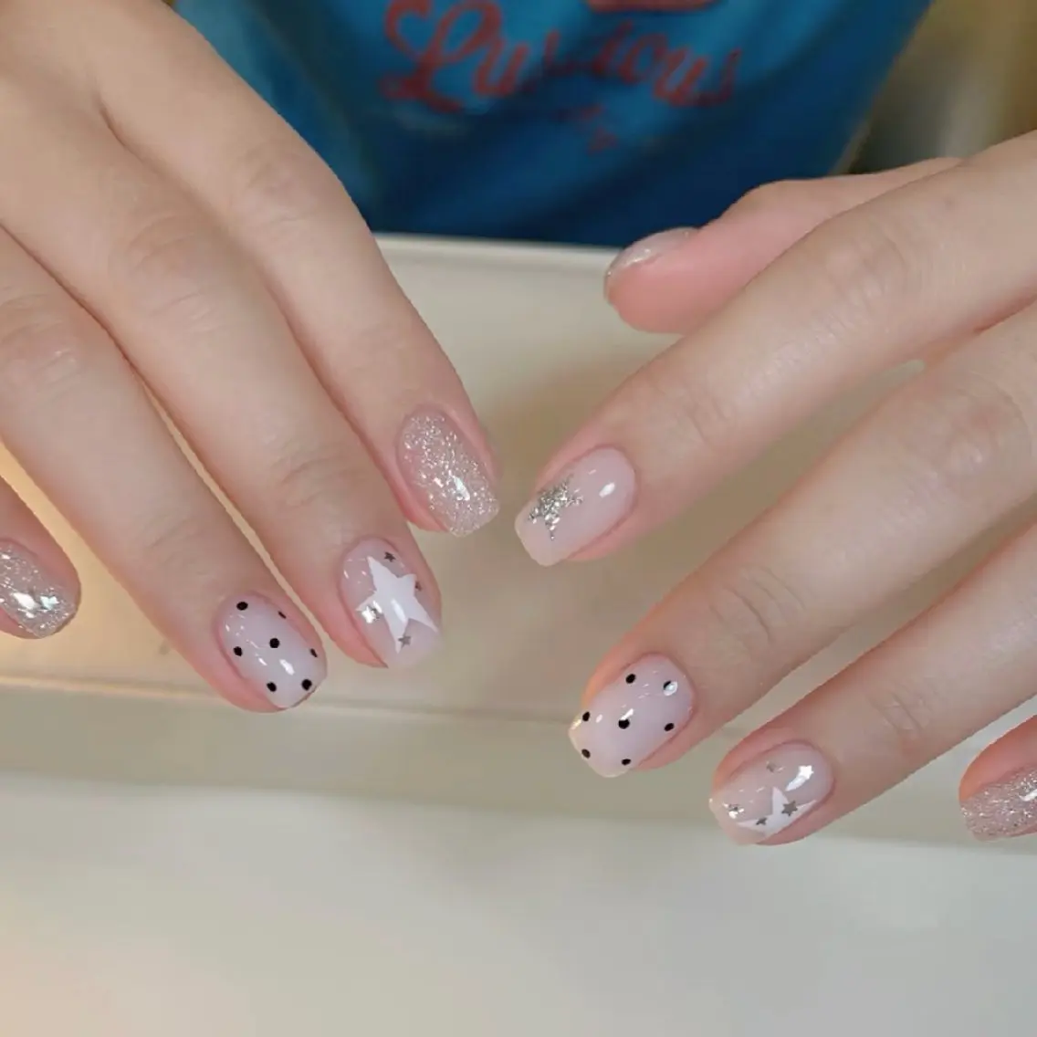 ネイル チークネイル フレンチネイル ジェルネイル ガーリー キラキラネイル ハンドネイル UM Nail Salonのネイルデザイン
