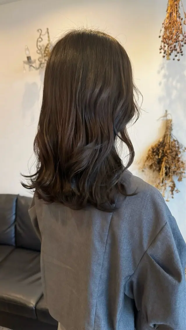 ミディアム カラー グレージュ カット ヘアカラー トリートメント m ā l o.🌷 サカモトマイコのヘアスタイル