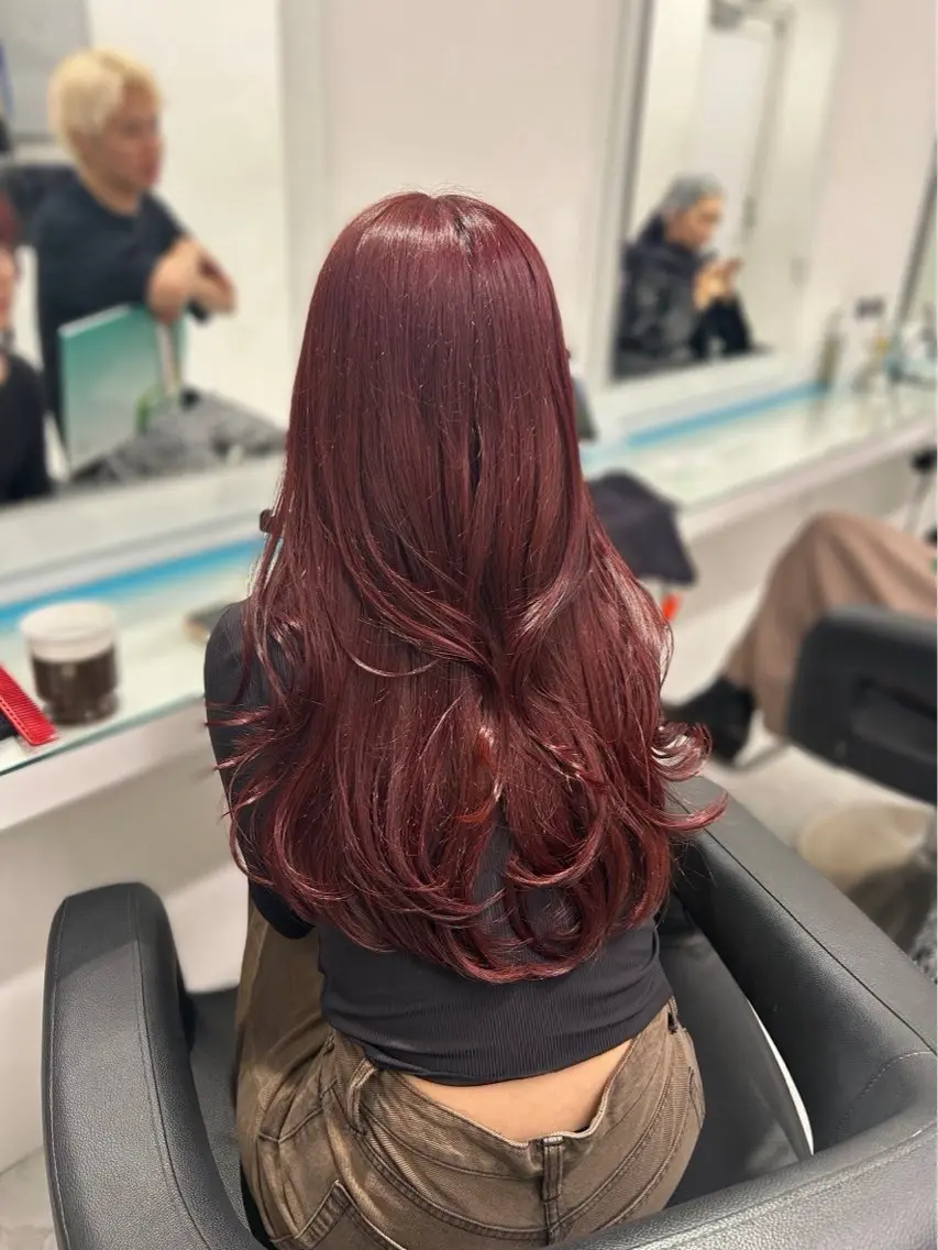 ロング カラー ヘアカラー トリートメント トレンド暖色ヘア🍒 miu🍒のヘアスタイル