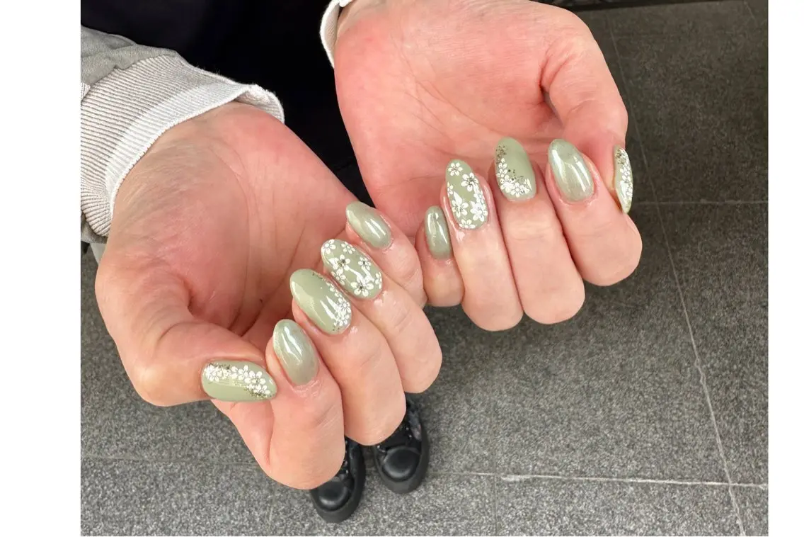 ネイル ハンドネイル 長谷川 奈緒美のネイルデザイン