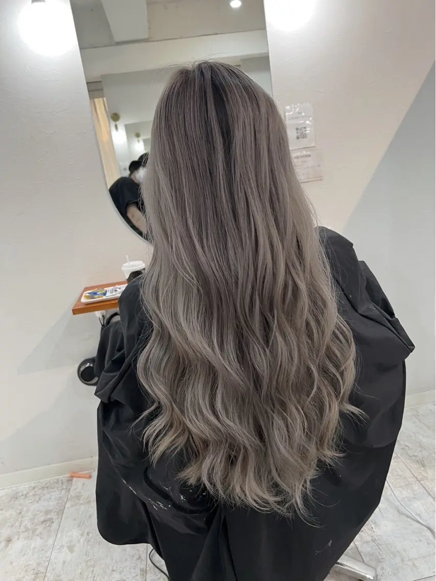 ロング カラー バレイヤージュ グレージュ レイヤーカット 指名数No.1 /NAOYAのヘアスタイル
