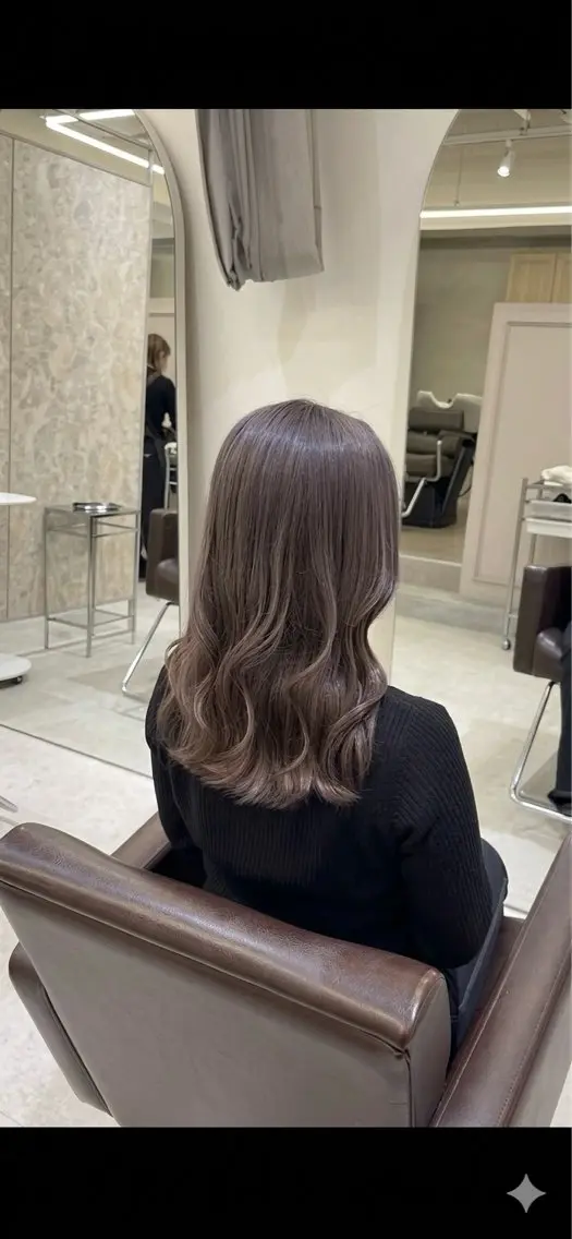 ロング カラー グレージュ ラベンダーカラー ラベンダーグレージュ ラベンダーグレー Lis都島/門田 夏鈴のヘアスタイル