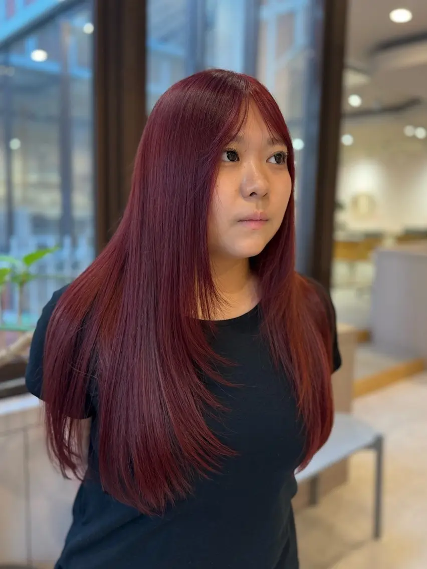 ロング カラー ブリーチ レッドカラー 顔まわりレイヤー 顔周りカット レイヤーカット カット ヘアカラー AYATO 'のヘアスタイル