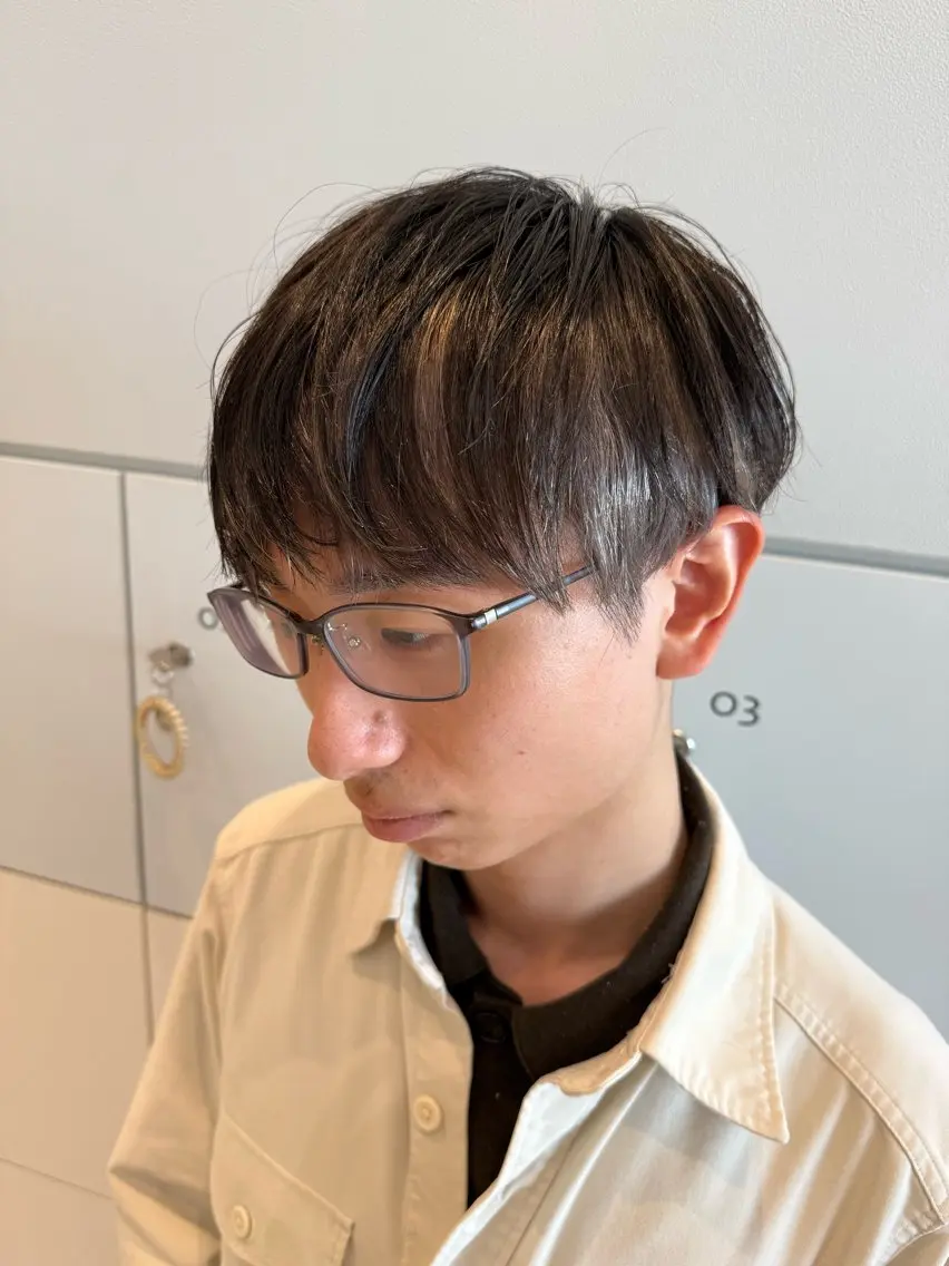 ショート アッシュ アッシュグレー ミストバング ヘアカラー 透明感カラー 松田晃代のヘアスタイル