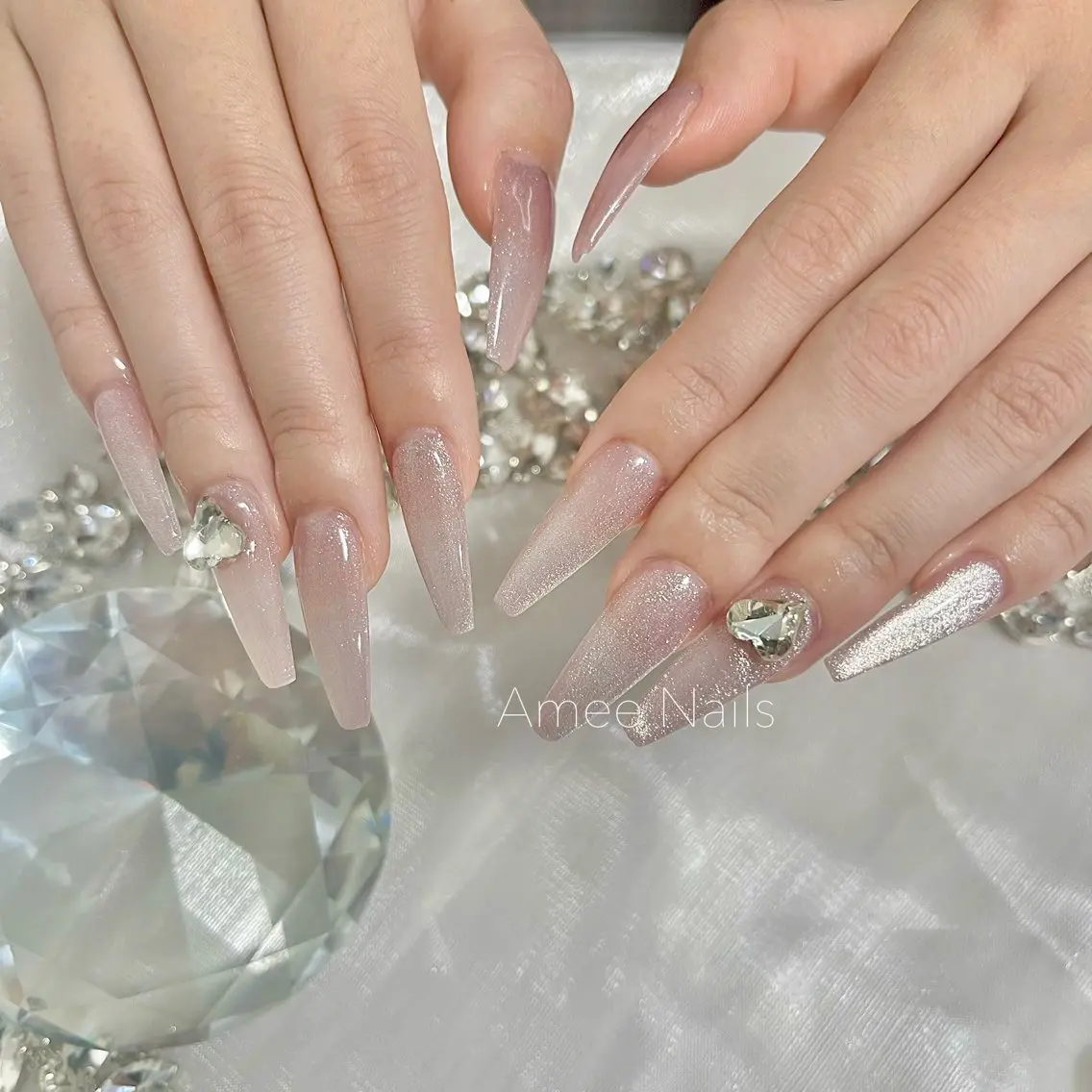 ネイル オーロラネイル クリアネイル フラッシュネイル ジェルネイル グラデーション Amee Nail Salonのネイルデザイン