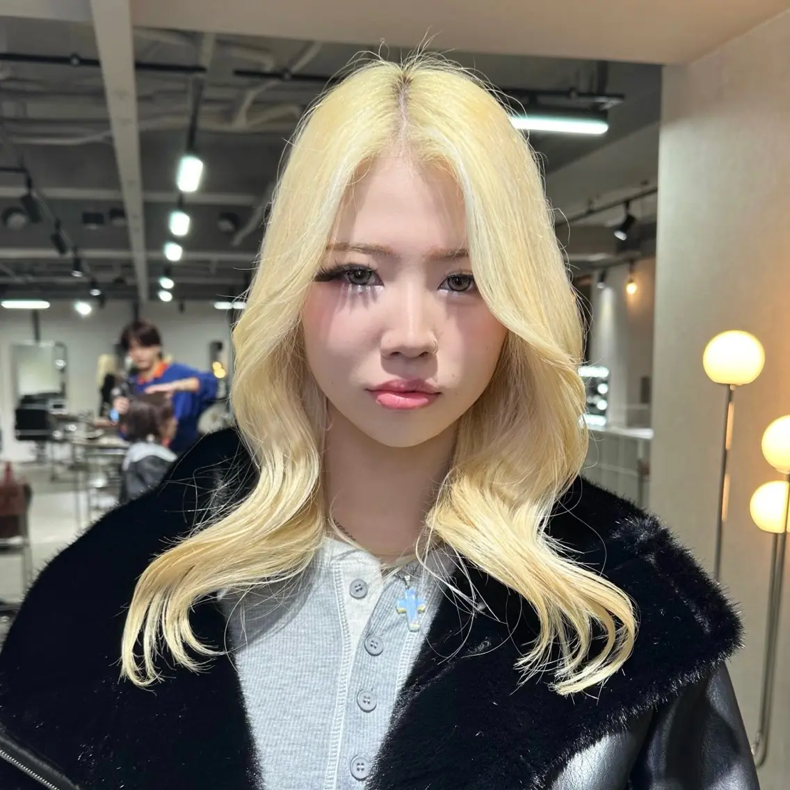 ミディアム ケアカラー ボブ 髪質改善 レイヤーカット トリートメント 心斎橋 韓国レイヤ ー指名No.1renのヘアスタイル