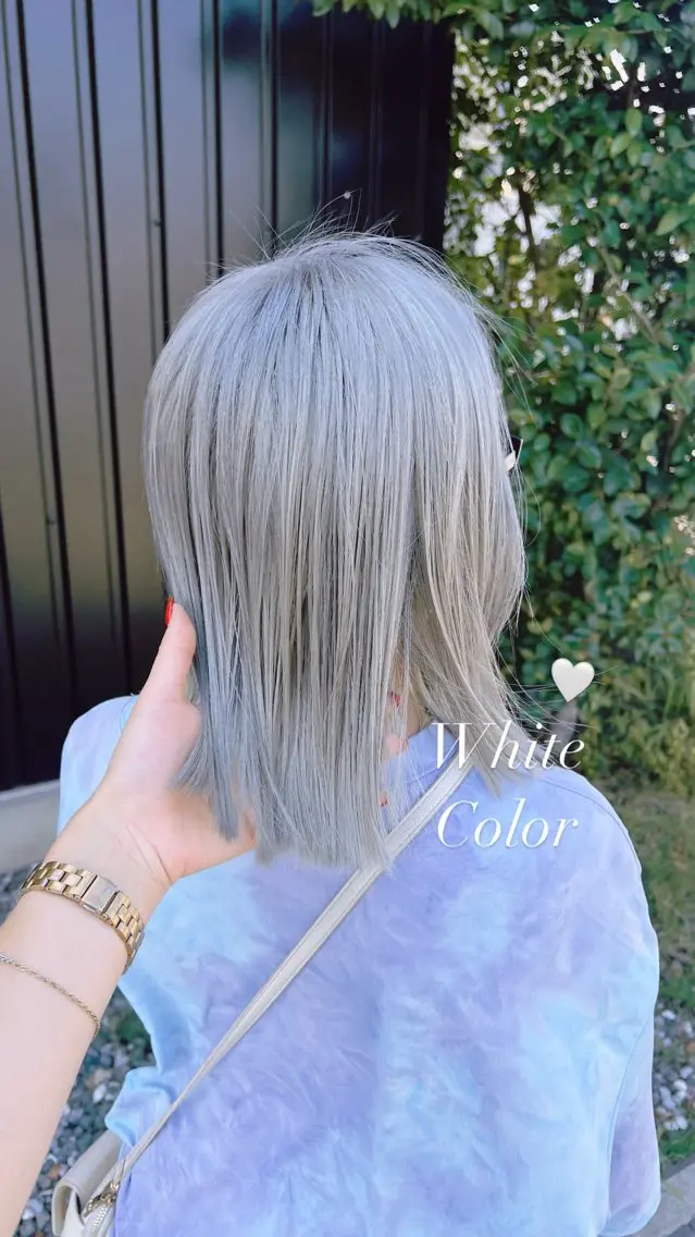 ミディアム カラー ブリーチ 石津 優菜のヘアスタイル