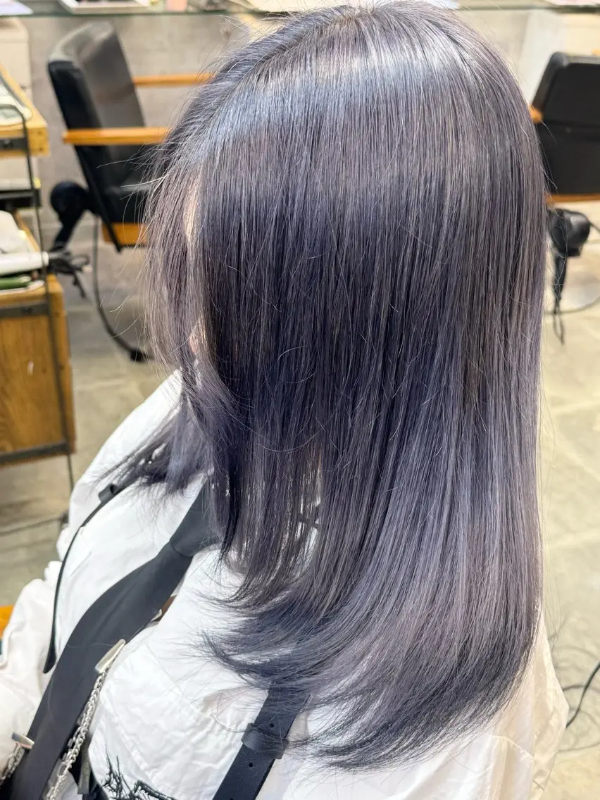 セミロング ヘアカラー 髪質改善池袋𓊆 大士𓊇ダブルカラーのヘアスタイル