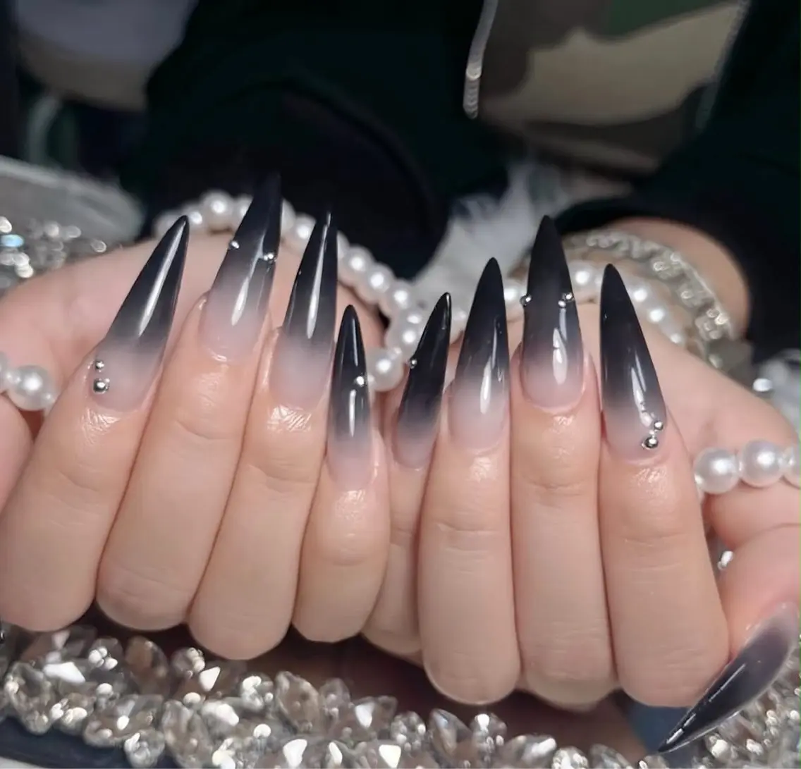 ネイル アートネイル ボルドー フレンチネイル ジェルネイル 氷ネイル・うるうるネイル Julie Nail Rinのネイルデザイン