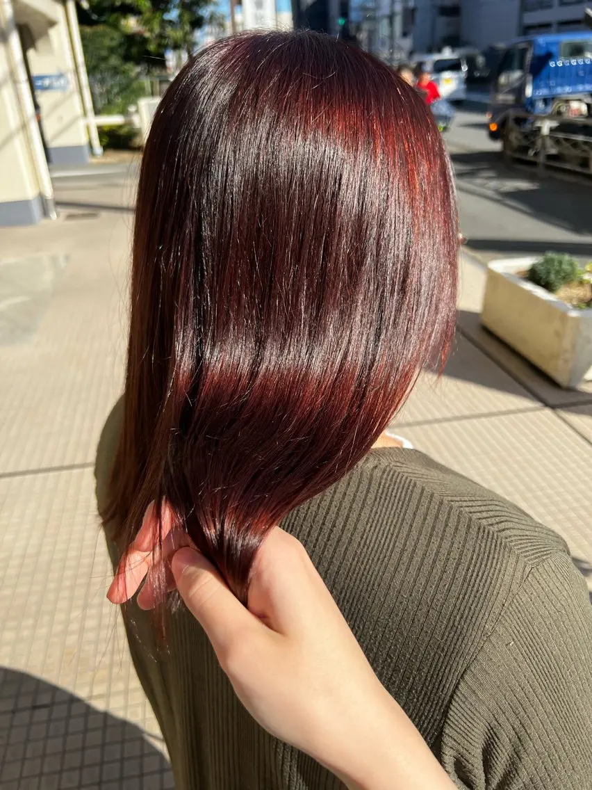 ミディアム カラー ヘアアレンジ カット ヘアカラー トリートメント bh.maara デザイン／ハイトーンのヘアスタイル