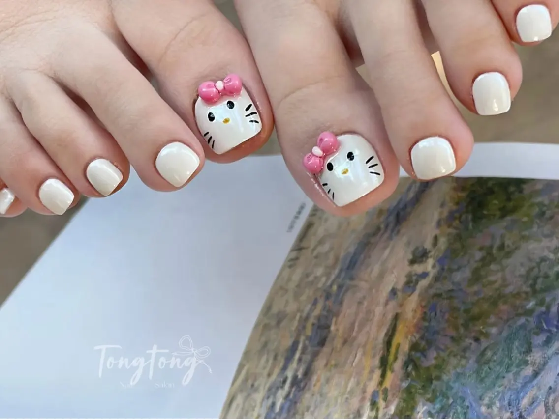 ネイル アートネイル フットネイル ガーリー ぷっくりネイル リボン フットネイル Tongtong Nail Salonのネイルデザイン