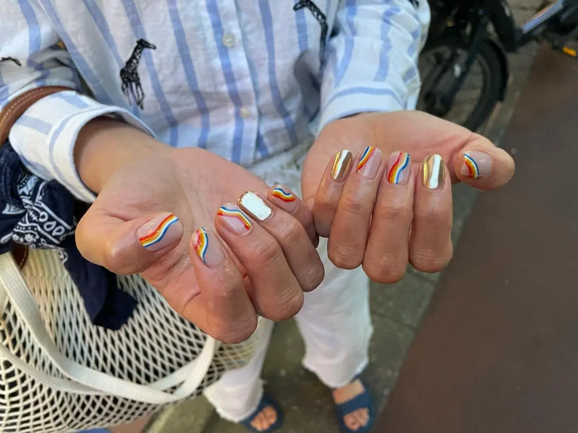 ネイル ハンドネイル ハンドケア はばすみれ🎀ﾈｲﾙ 光ﾌｪｲｼｬﾙ ﾍｱのネイルデザイン