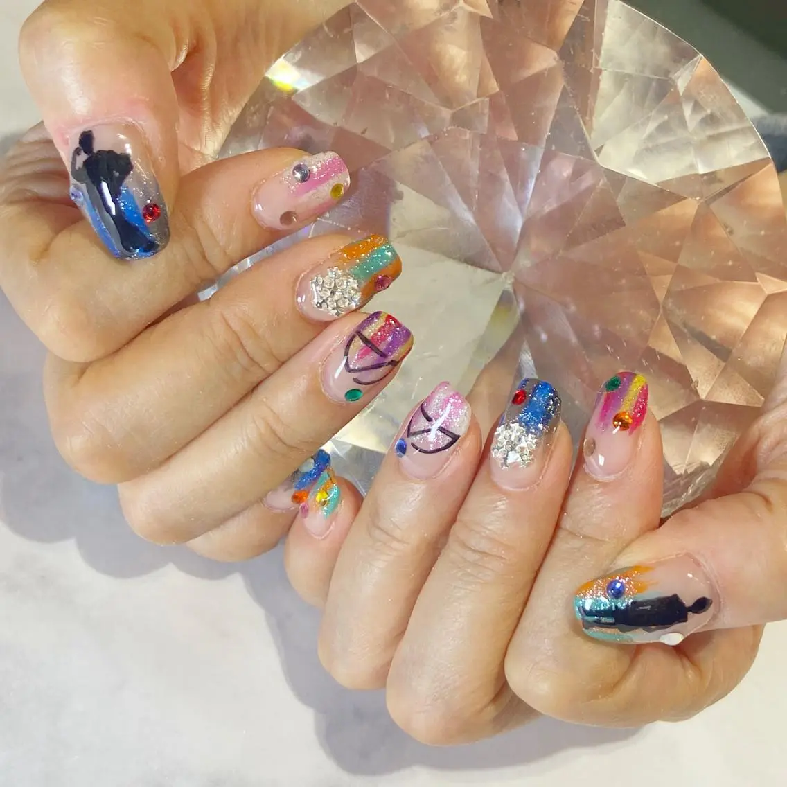 ネイル ジェルネイル YUN 💅のネイルデザイン