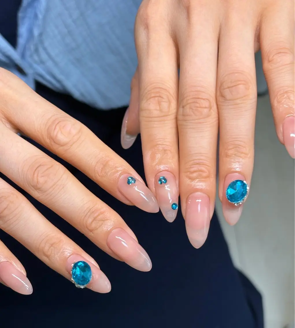 チップ長さだし+シンプルデザイン(オフなし)アート2-4本まで 持ち込みOKの写真