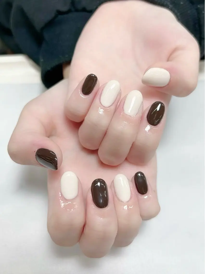 ネイル ブラウン MAXKELLY MAIのネイルデザイン