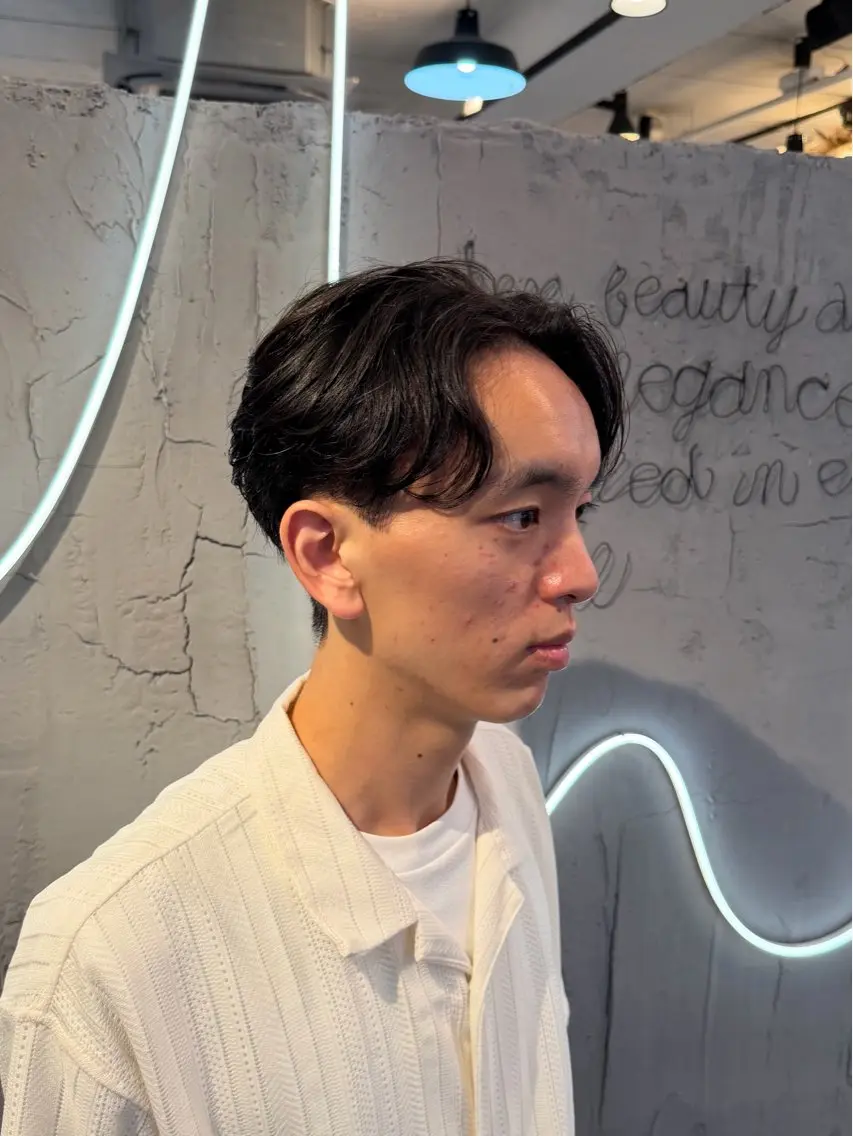 パーマ メンズ フェザーパーマ メンズパーマ メンズショート カット パーマ いぐちしょうた🫧 VISAGEbaskのヘアスタイル