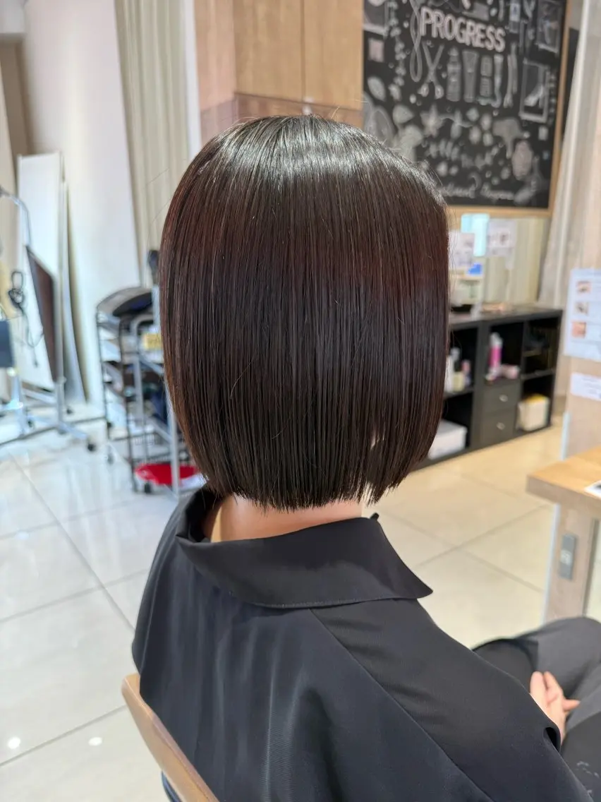 🗝️カット+ナチュラル美髪ストレート+トリートメントの写真