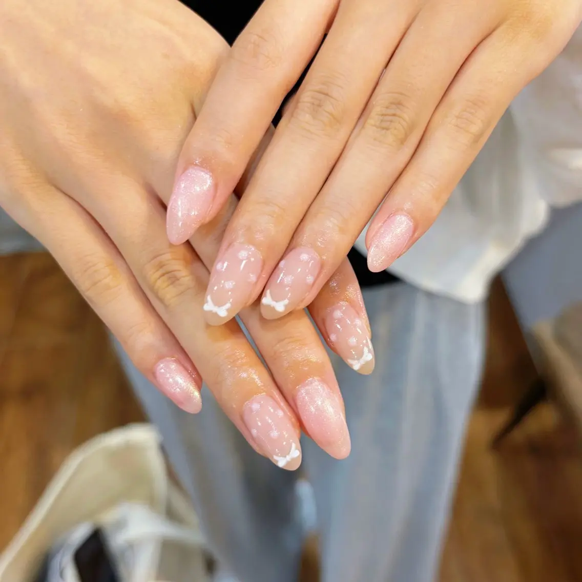ネイル ドット ぷっくりネイル リボン ハンドネイル ibelu / Unoのネイルデザイン