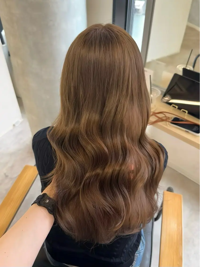ロング カラー ヘアアレンジ ベージュカラー ブリーチ ダブルカラー ミルクティーベージュ ブリーチなしカラー カット ヘアカラー Himawari♡ 柔らかいカラーのヘアスタイル