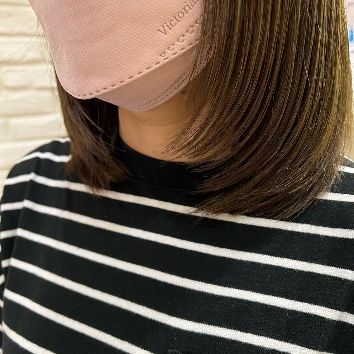 ミディアム 顔周りカット レイヤーカット 濱地 美乃理のヘアスタイル