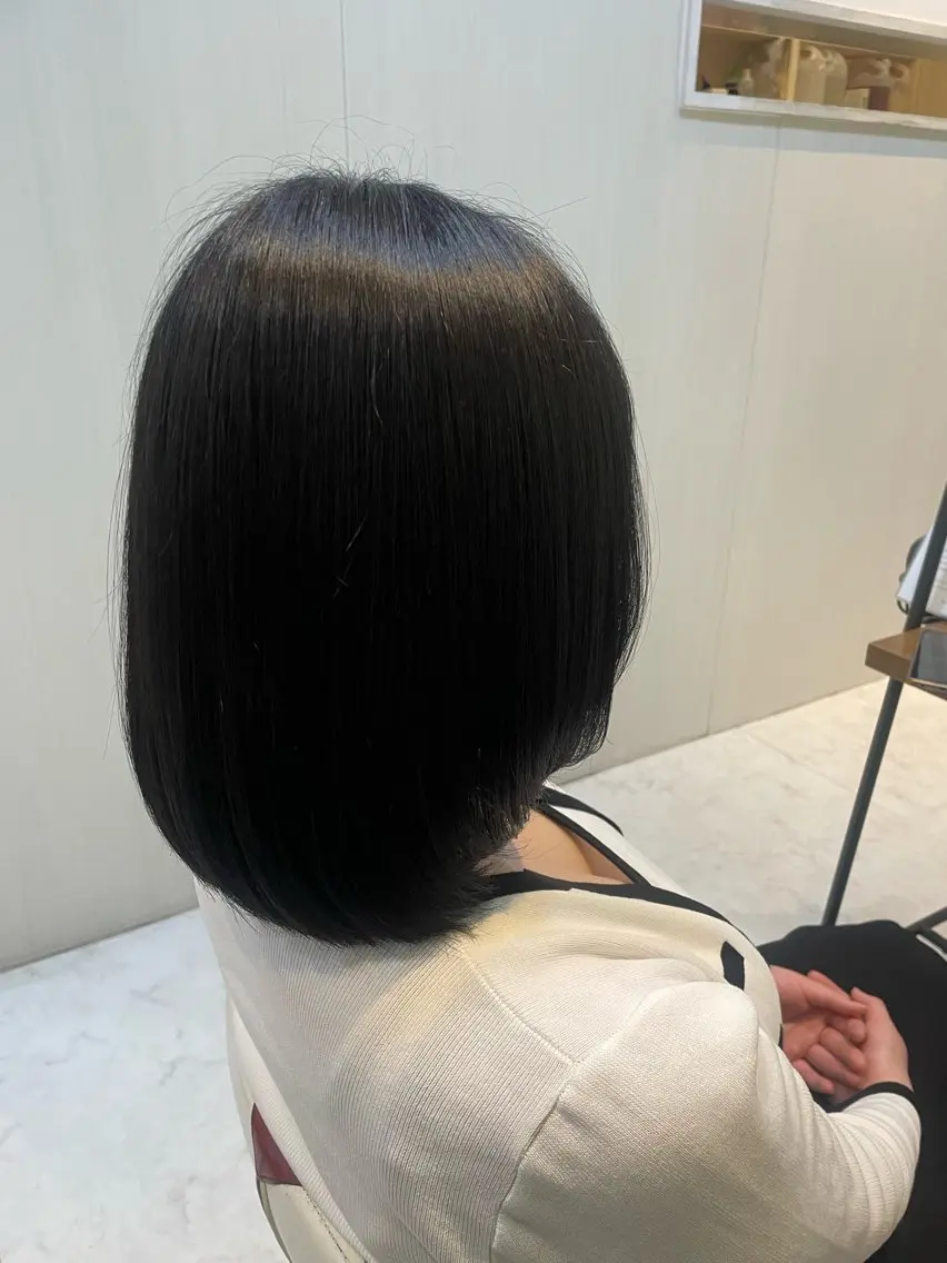 ショート カラー 黒髪 ブルーカラー ブルーブラック すなが/ハイライト モデル募集中のヘアスタイル