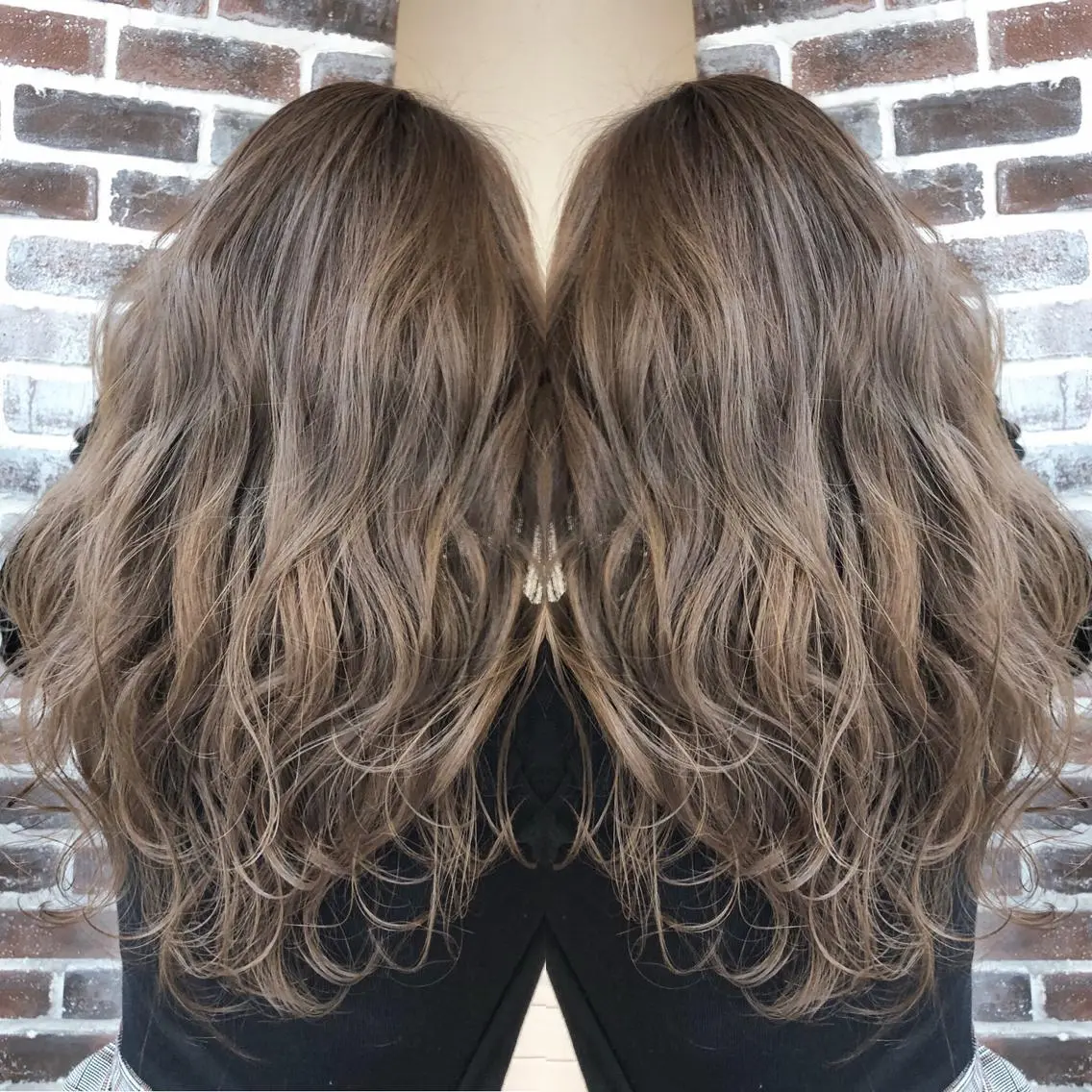 ロング カラー グレージュ ハイライトカラー ハイライト カット ヘアカラー トリートメント ヘッドスパ 木下大地 HAIR Oneのヘアスタイル