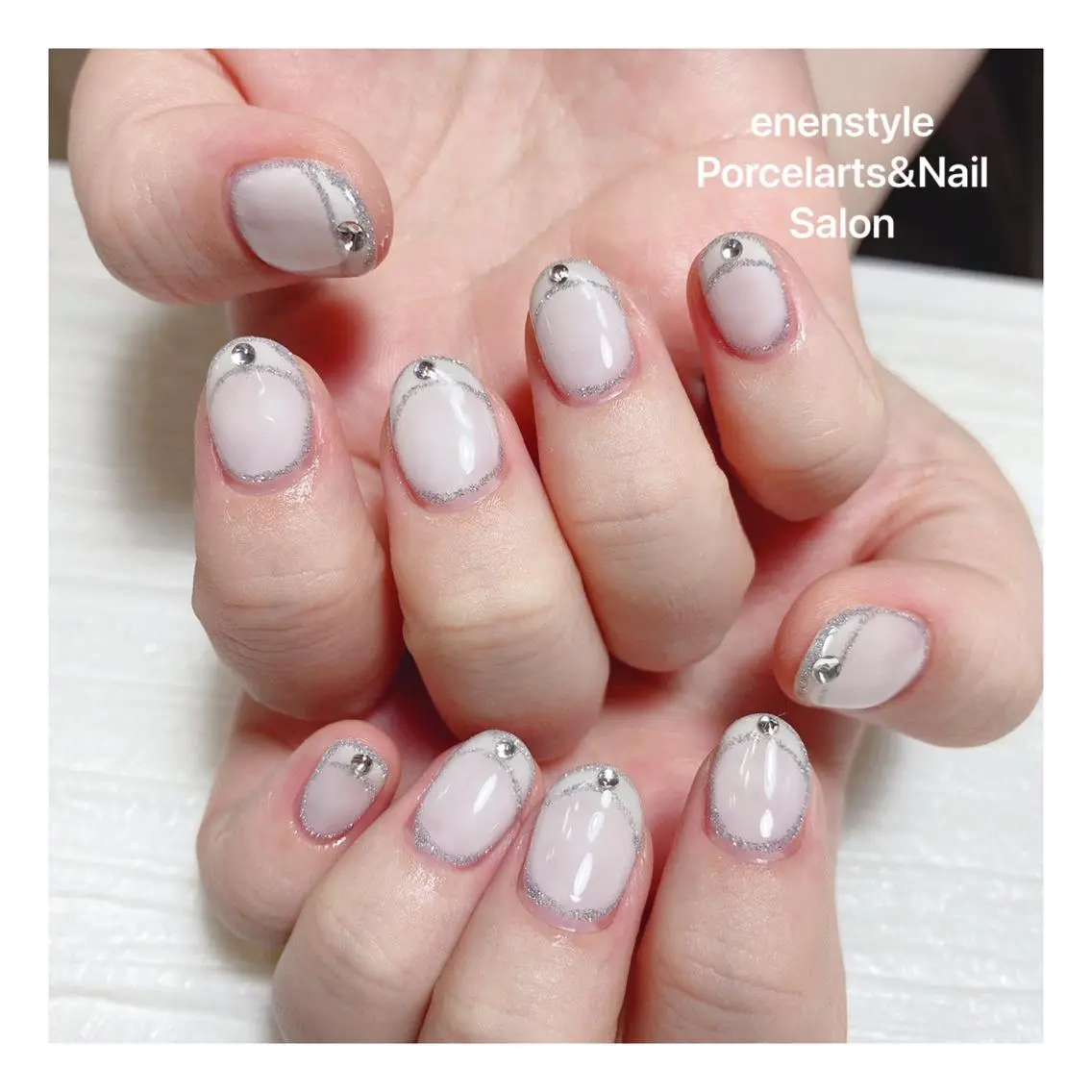 ミディアム ネイル ハンドネイル 🐾enen style 🐾のネイルデザイン
