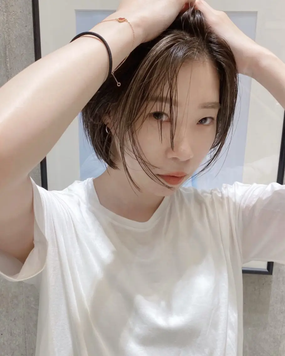 ショート カット 樋口 夏希のヘアスタイル