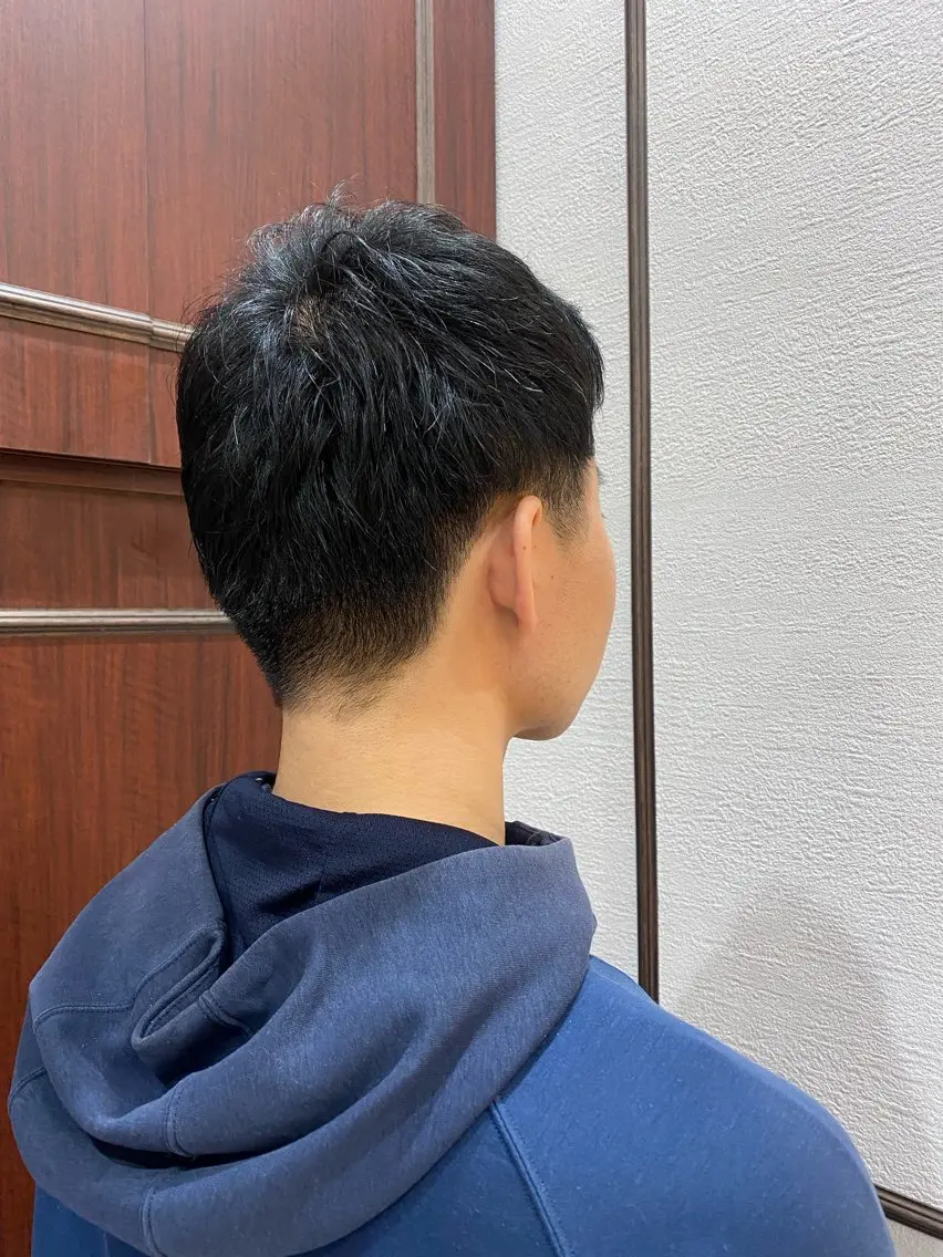 メンズ 刈り上げ 佐藤 優衣のヘアスタイル