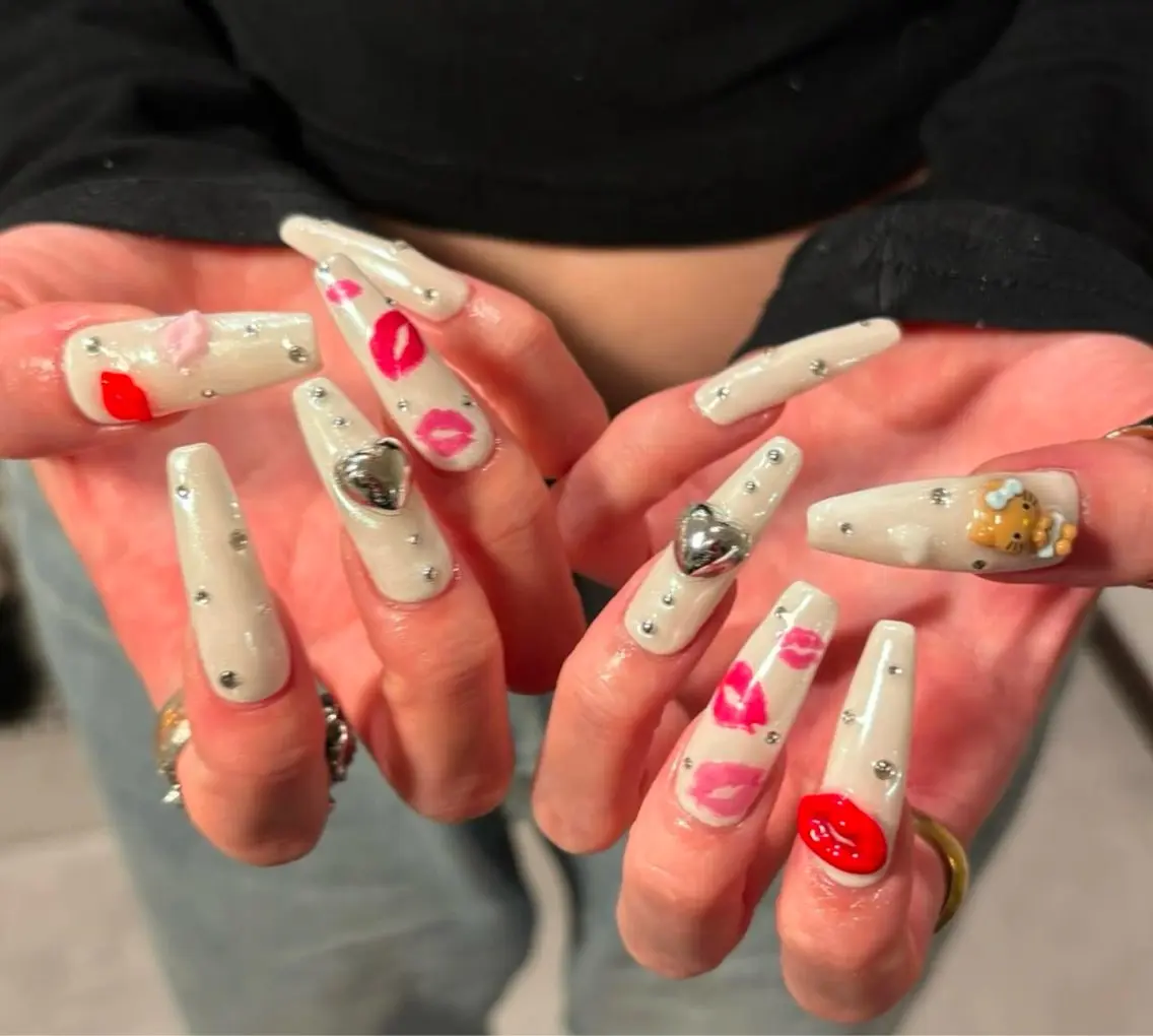 ネイル グラデーション キラキラネイル ワンカラーネイル 冬ネイル Jenn Nail Salonのネイルデザイン