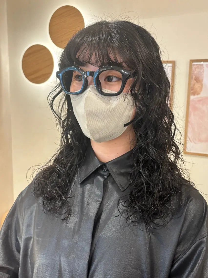 ミディアム パーマ ミディアムパーマ カット パーマ シンバヒナノ/パーマ レイヤー/髪質改善のヘアスタイル