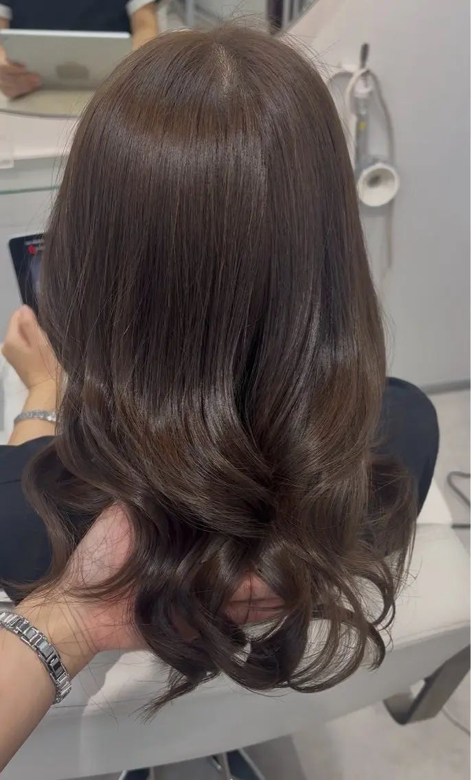 セミロング ヘアカラー トリートメント 透明感カラー| 代官山🎀ねねのヘアスタイル