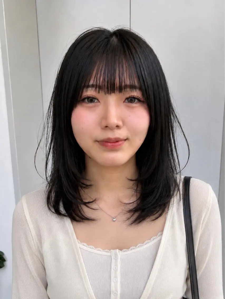 ミディアム カラー カット ヘアカラー トリートメント 韓国レイヤー⋆౨ৎ゚ 透カラー🩶/ユウキのヘアスタイル
