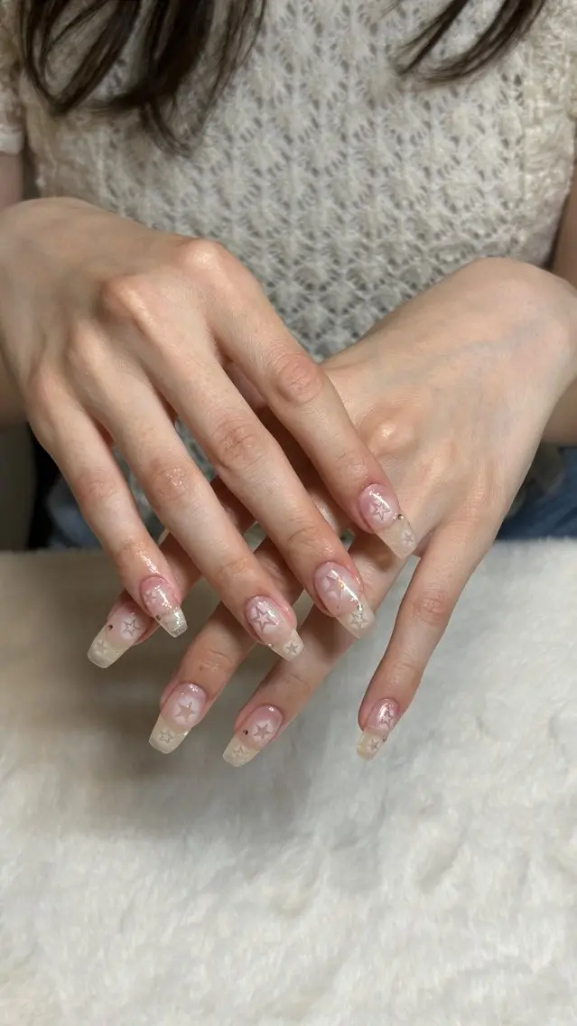 セミロング yuka ⭐︎のネイルデザイン