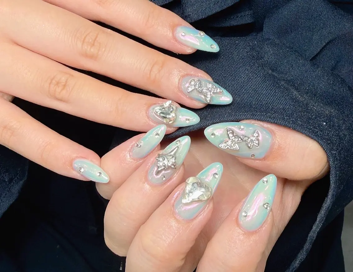ネイル クリアネイル フラッシュネイル フットネイル フレンチネイル ジェルネイル ハンドネイル UM Nail Salonのネイルデザイン
