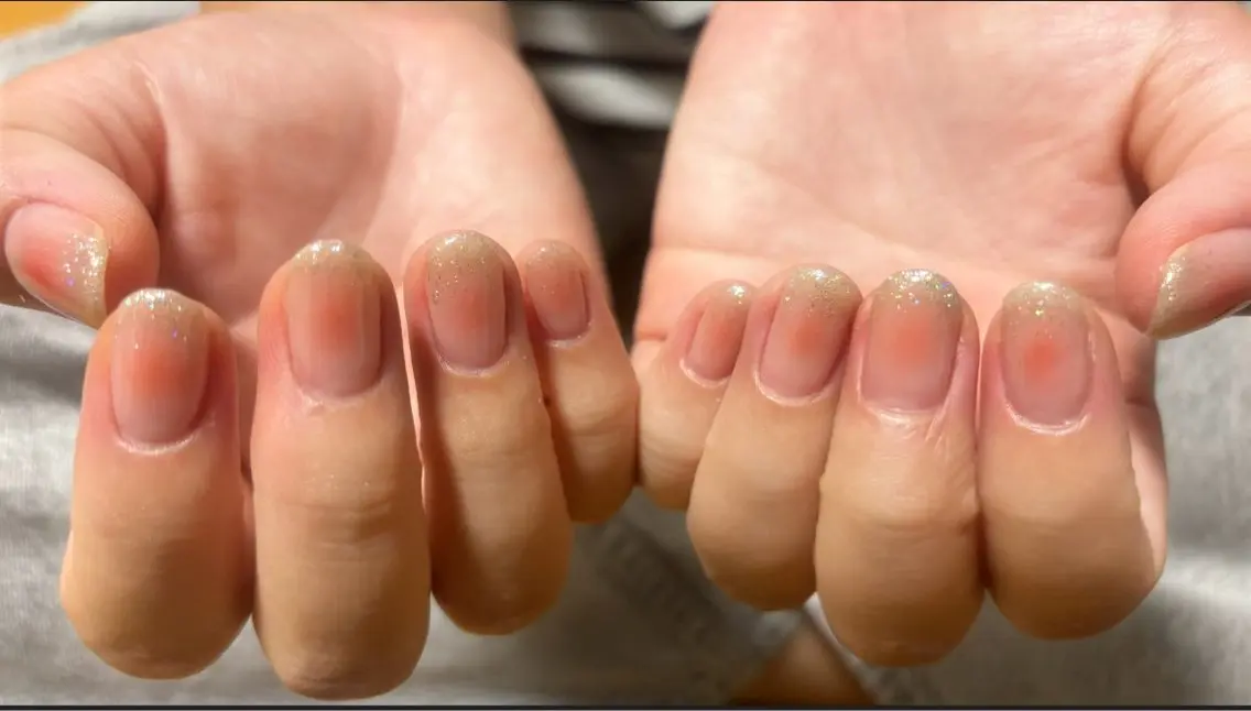 ネイル チークネイル ラメ(グリッター) nailsalon N iJiのネイルデザイン