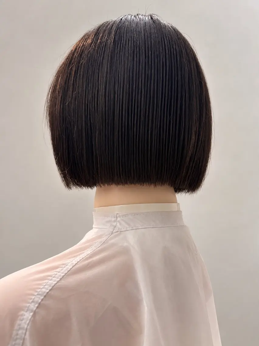 ショート 切りっぱなしボブ ボブ 縮毛矯正/ボブ/ 表参道/naruのヘアスタイル