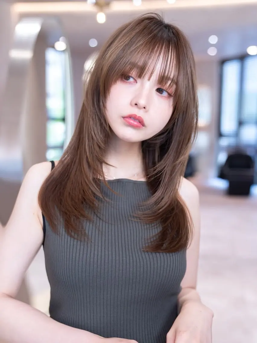 セミロング くびれヘア 顔まわりレイヤー 顔周りカット レイヤーカット 似合わせカット カット ヘアカラー トリートメント レイヤー似合わせ 透明感カラーりきやのヘアスタイル