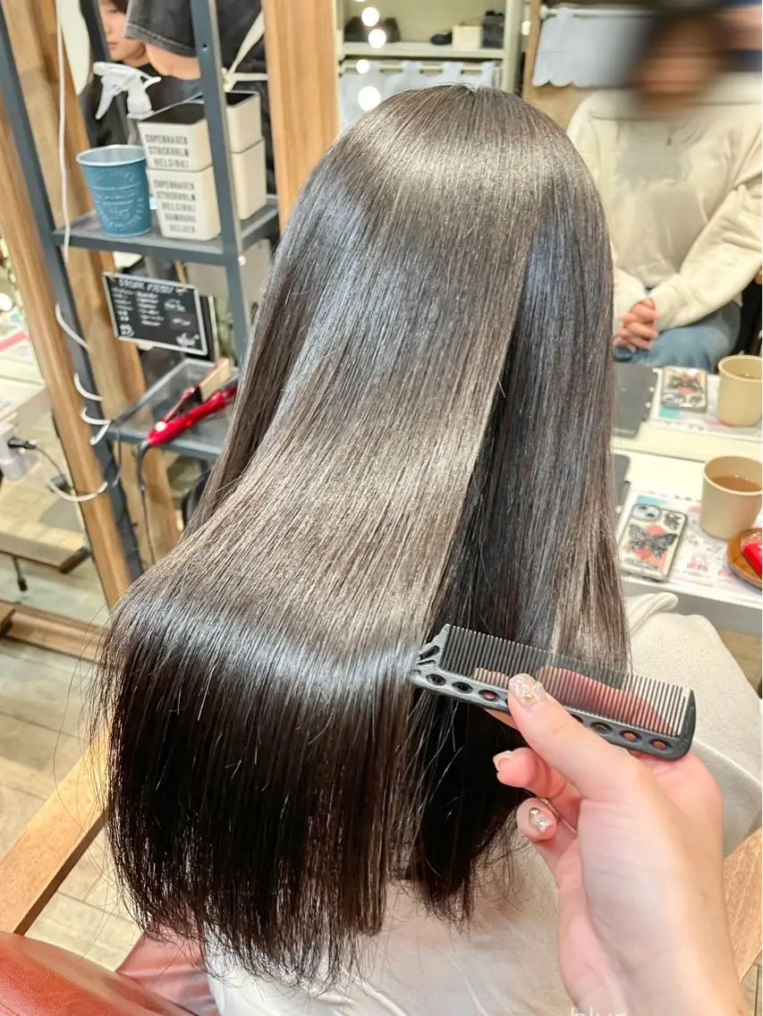 ロング カット 縮毛矯正 トリートメント ✨横須賀髪質改善✨️ 加藤 百音のヘアスタイル