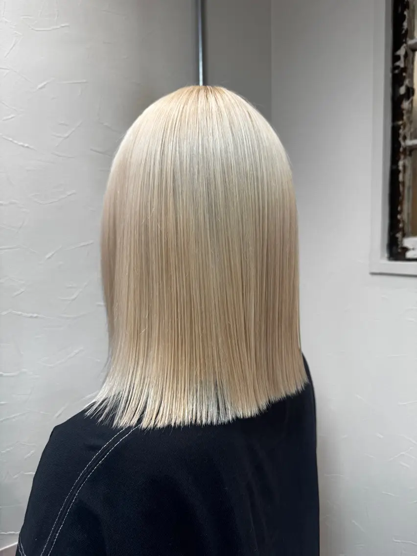 ミディアム カラー ブリーチ 抜きっぱなしブロンド ブロンド ヘアカラー トリートメント ダブルカラー /レイヤー/アリサのヘアスタイル