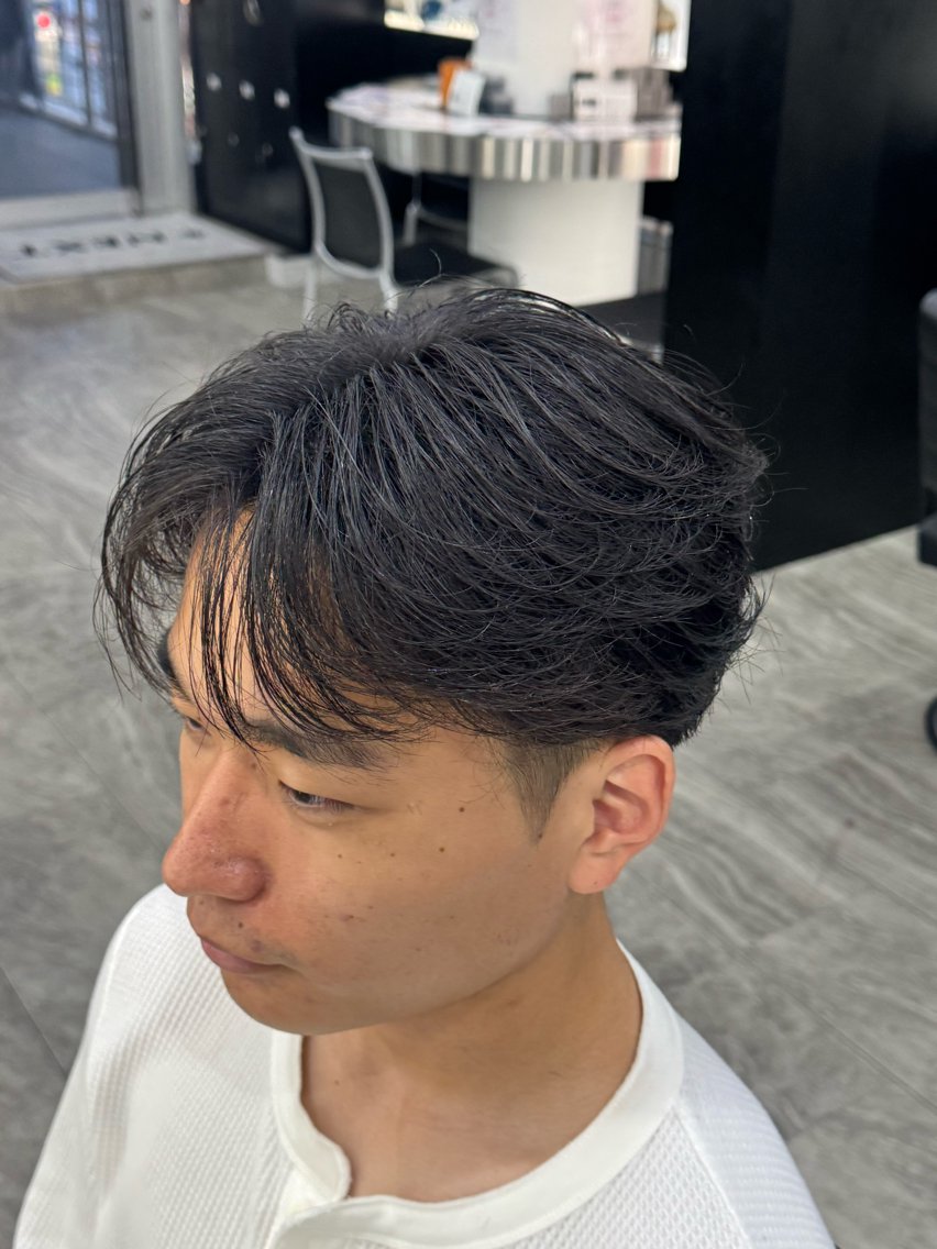 メンズ フェザーパーマ メンズパーマ カット メンズヘア カット、パーマ特化のヘアスタイル