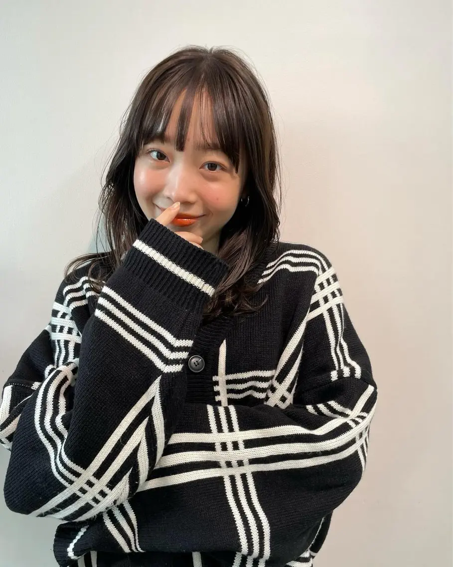 ミディアム レイヤーカット ❤️ショートカット ・顔周りカット❤️のヘアスタイル