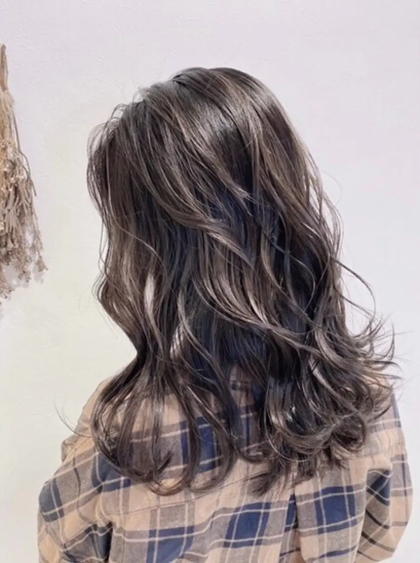 ミディアム カット ヘアカラー トリートメント 【溝の口の艶髪の神様 】EARTHのヘアスタイル