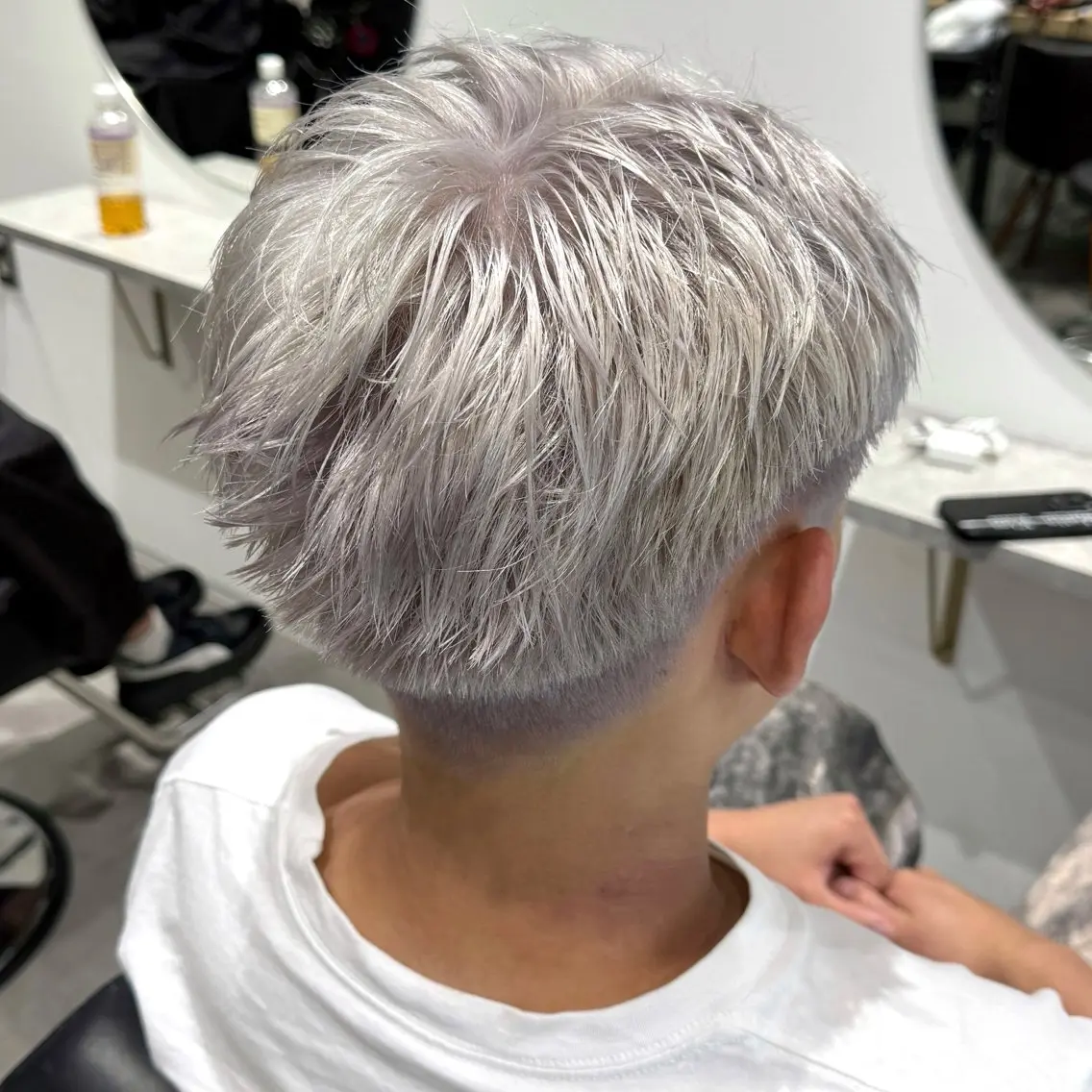【メンズ限定👦🏼⭐️】 2ブリーチ＋カラーで理想のハイトーンに✨ / ホワイトブロンド / ダブルカラー / 下北沢の写真
