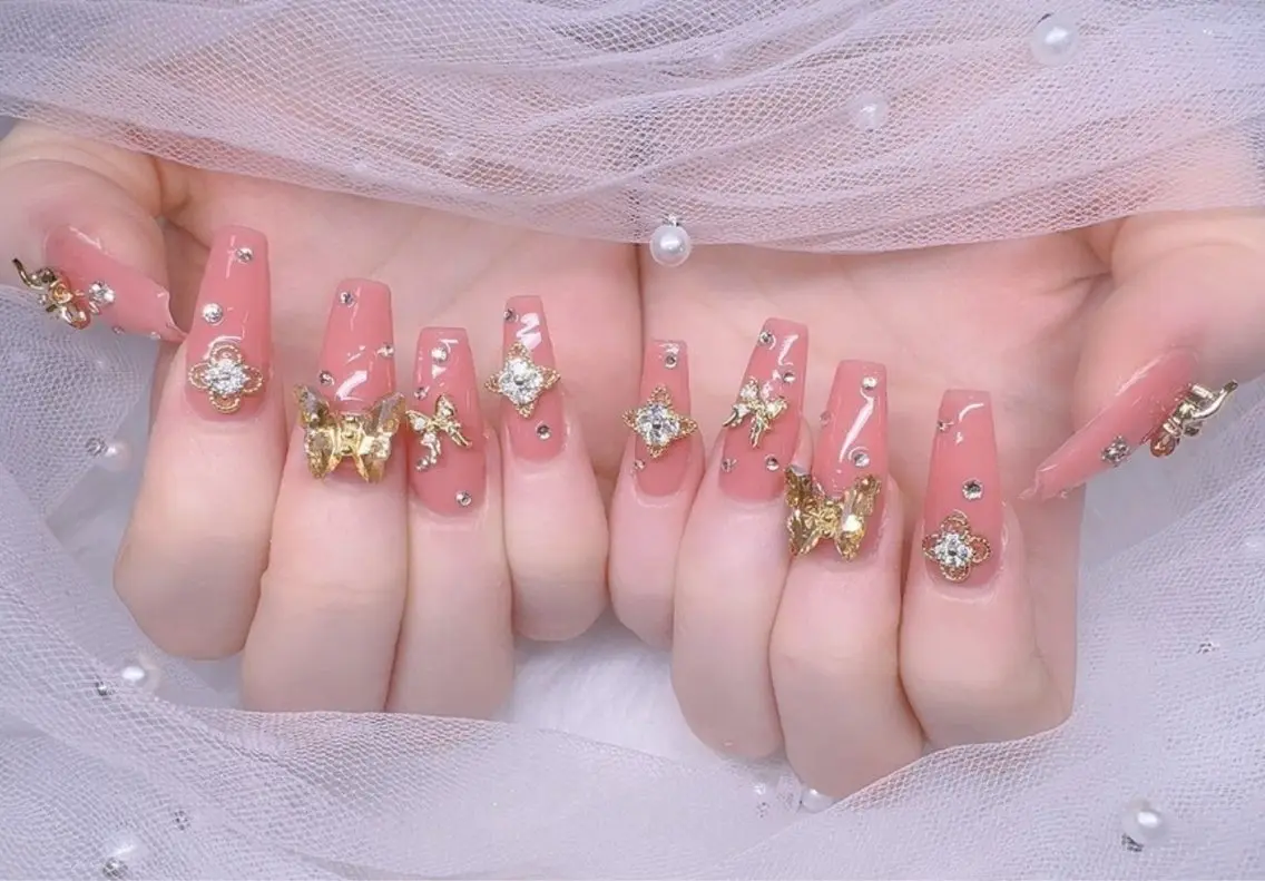 ネイル スカルプネイル UMI ネイルサロン新宿🎀のネイルデザイン
