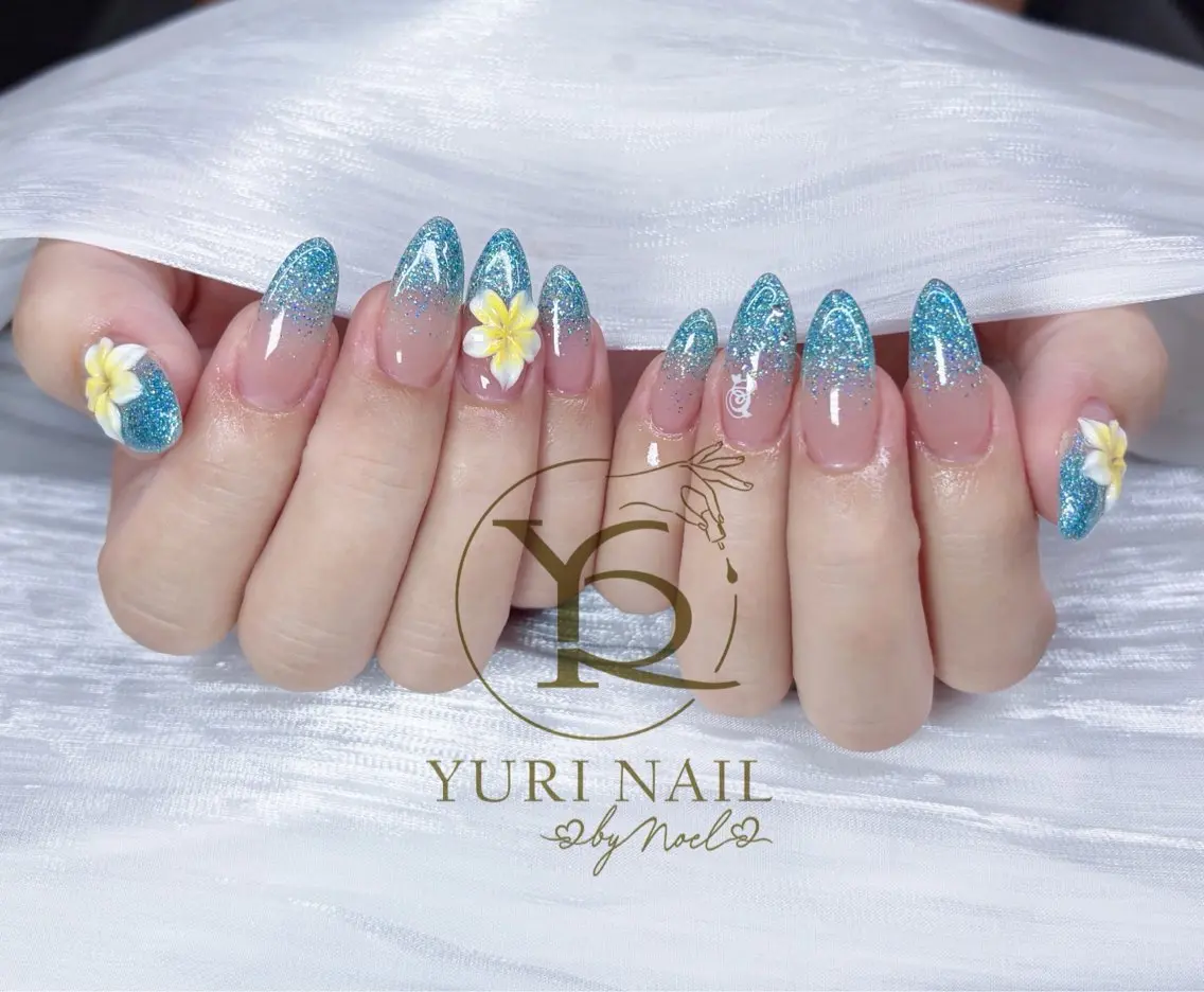 ネイル ハンドネイル フットネイル ハンドケア YURI Nail NARITAのネイルデザイン
